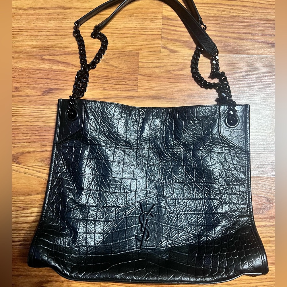 SAINT LAURENT 
Calfskin Crocodile Embossed Monogram Large Niki Shopping Bag